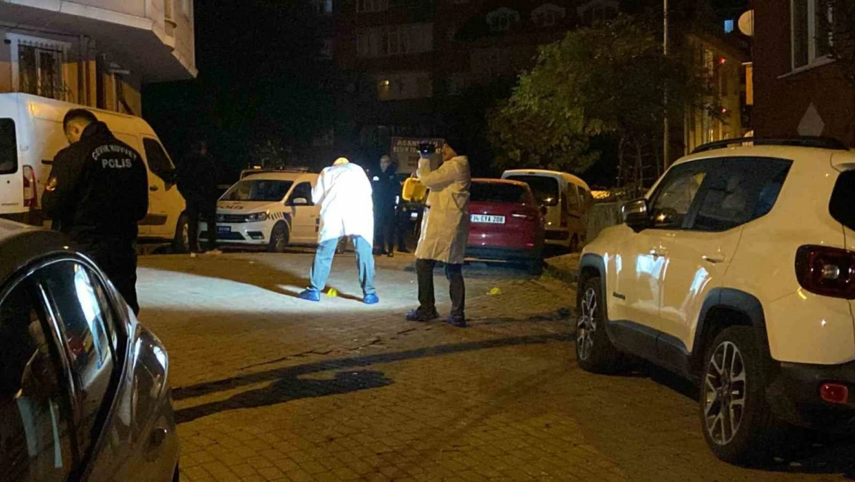 Güngören'de sokak ortasında silahlı çatışma: 1 ölü, 3 yaralı