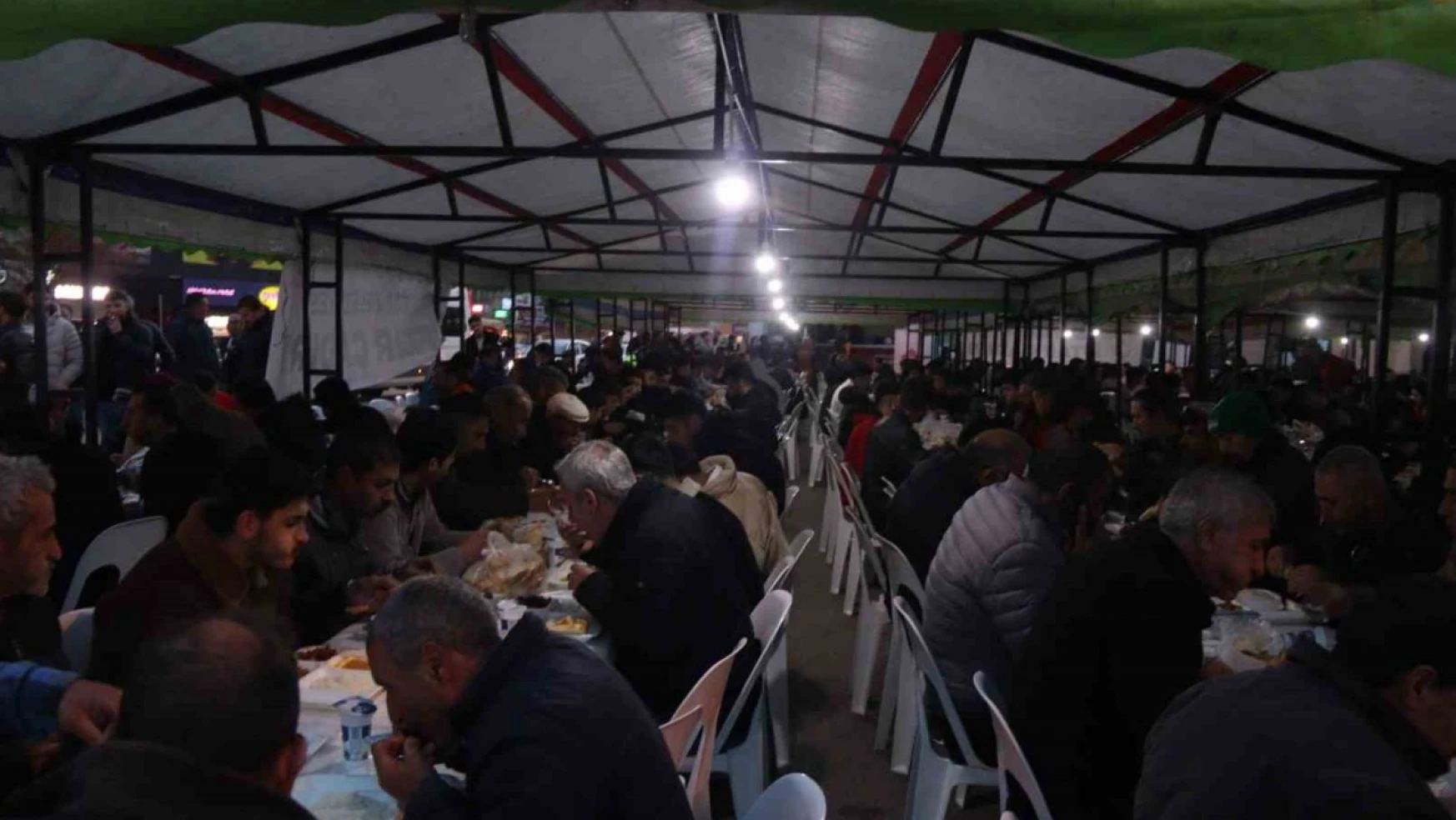 İlk iftar Iğdır'da açıldı