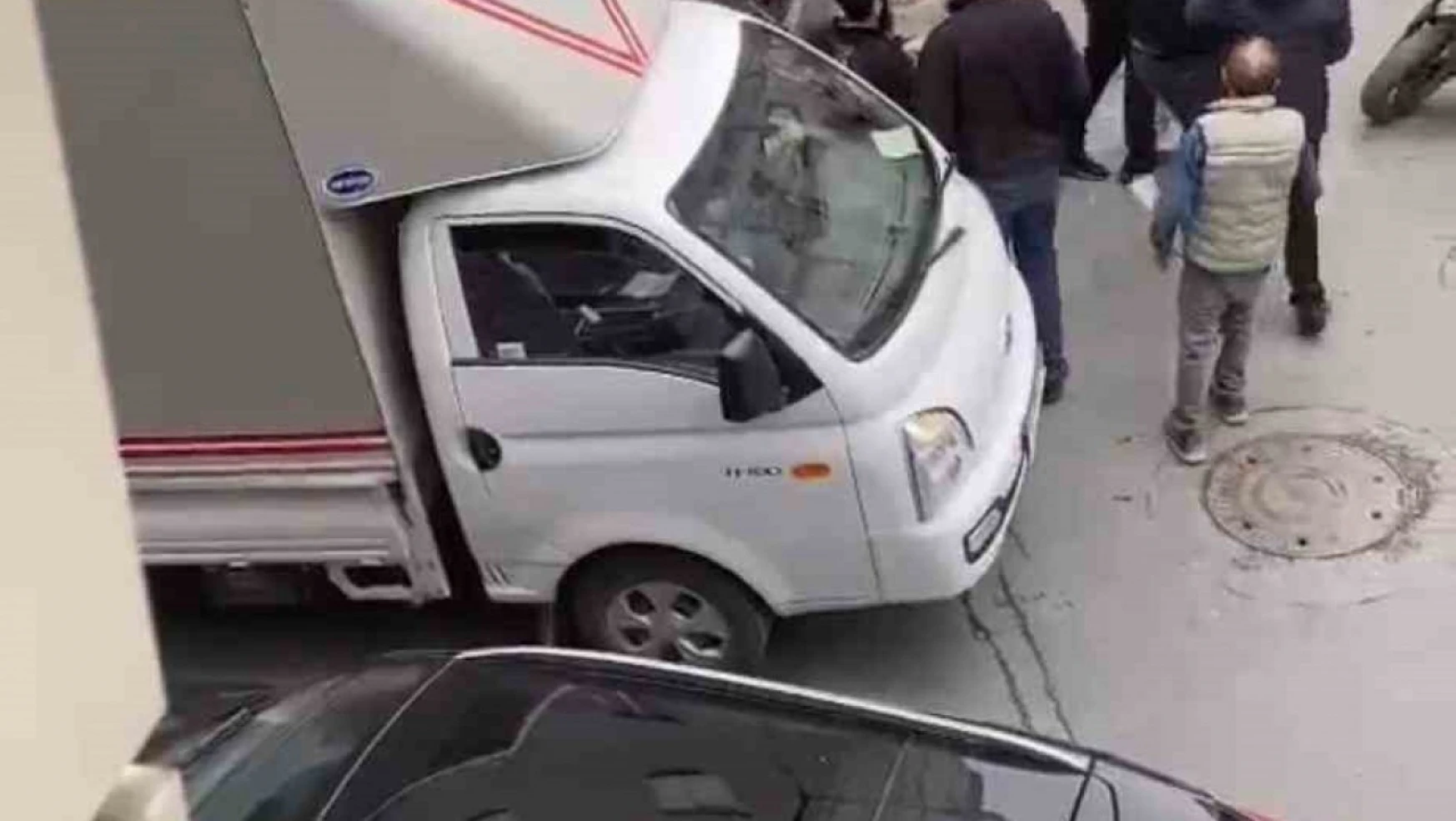 İstanbul'da kemerli yol verme kavgası