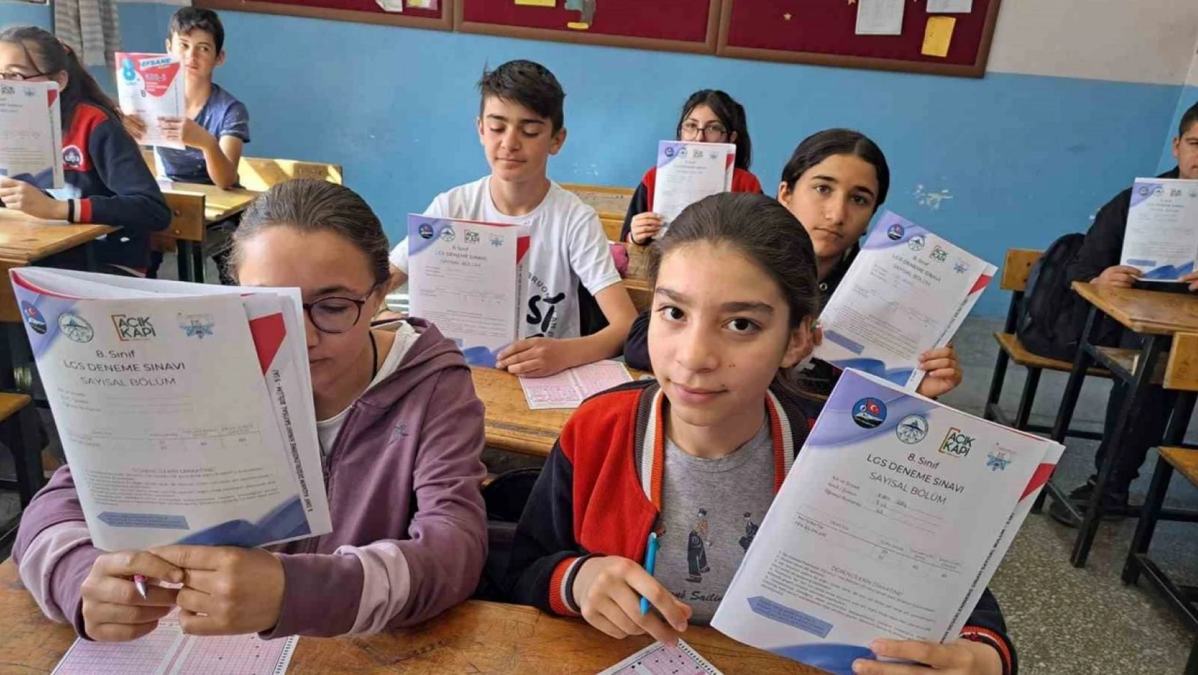 Kars'ta LGS ve TYT Deneme Sınavı