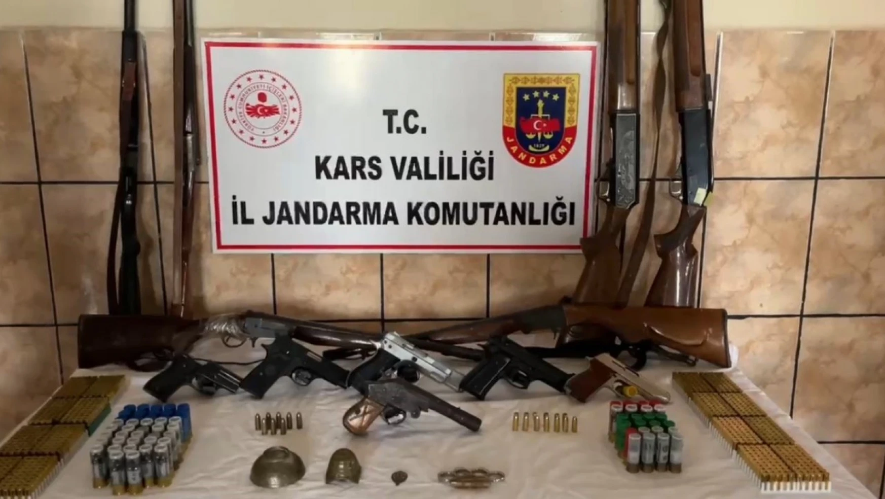 Kars'ta silah ve tarihi eser kaçakçılarına operasyon