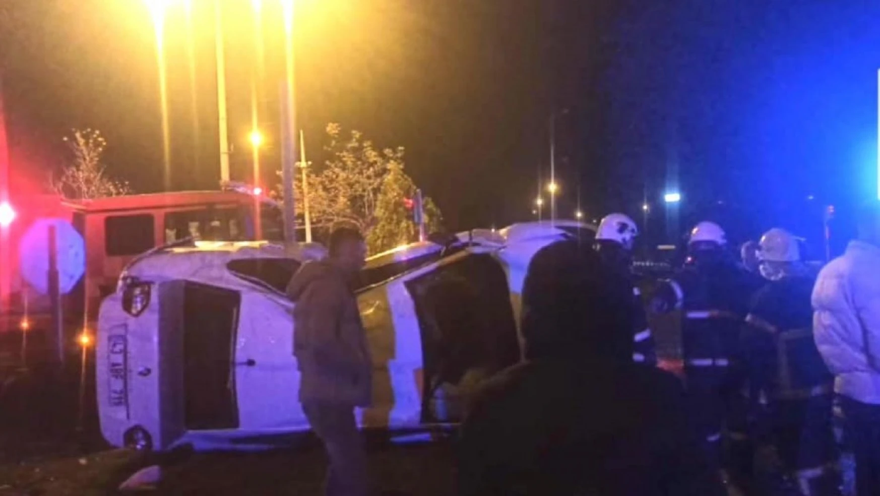 Kütahya'da iki otomobil çarpıştı: 1 yaralı