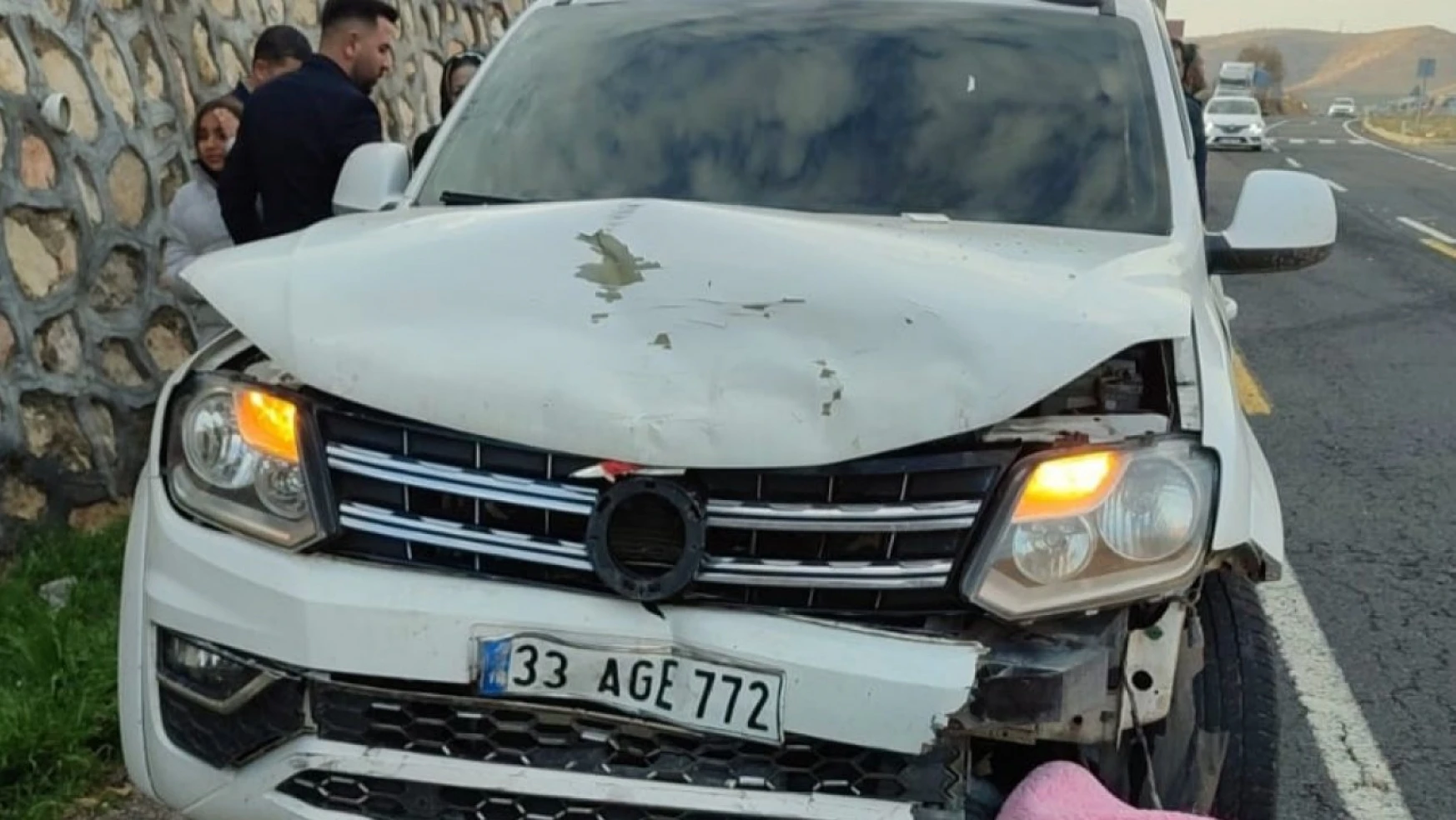 Mardin'de otomobiller çarpıştı: 3 yaralı
