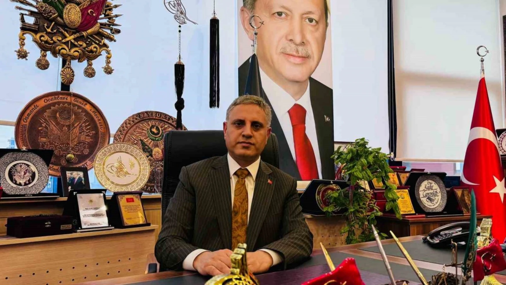 Osmanlı Ocakları Genel Başkanı Canpolat: '31 Mart Yerel Seçimlerinde Cumhurbaşkanımızın çağrısını bekliyoruz'