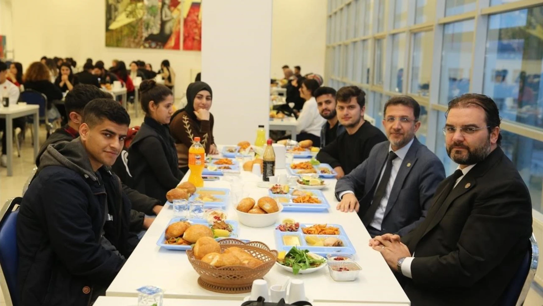 Rektör Alkış, öğrenciler ile iftar yemeğinde buluştu