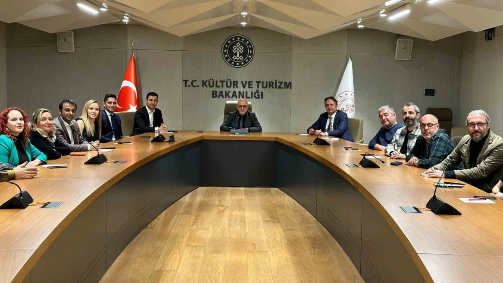 Sinama Genel Müdürü Güven: '180 ülkede 1 milyara yakın insan Türk dizilerini seyrediyor'