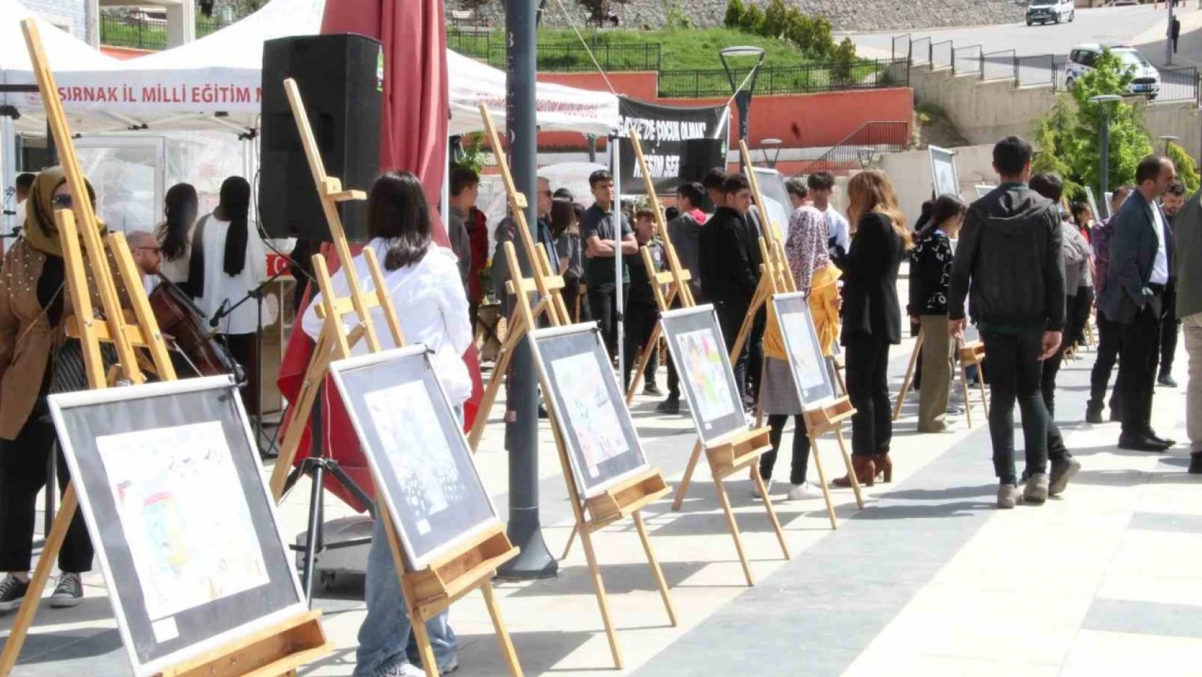 Şırnak'ta Gazze'deki katliamı anlatan resim sergisi açıldı