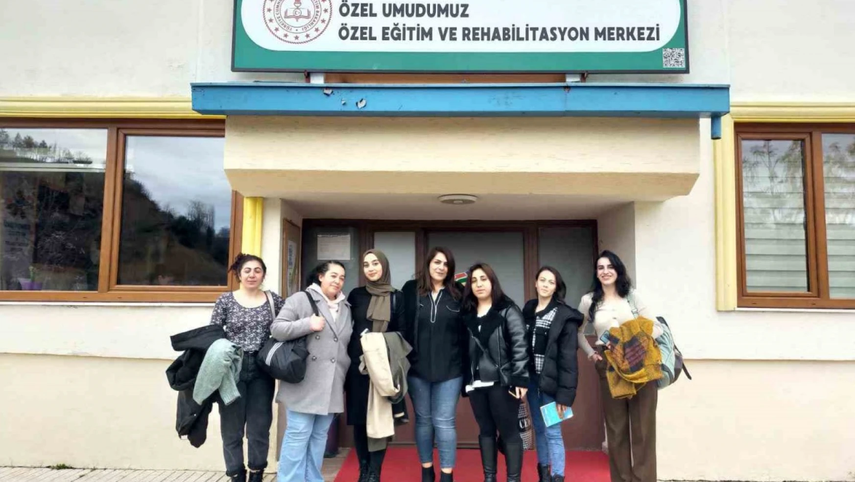 Üniversite öğrencilerinden rehabilitasyon merkezine 'Gönüllülük' yolculuğu