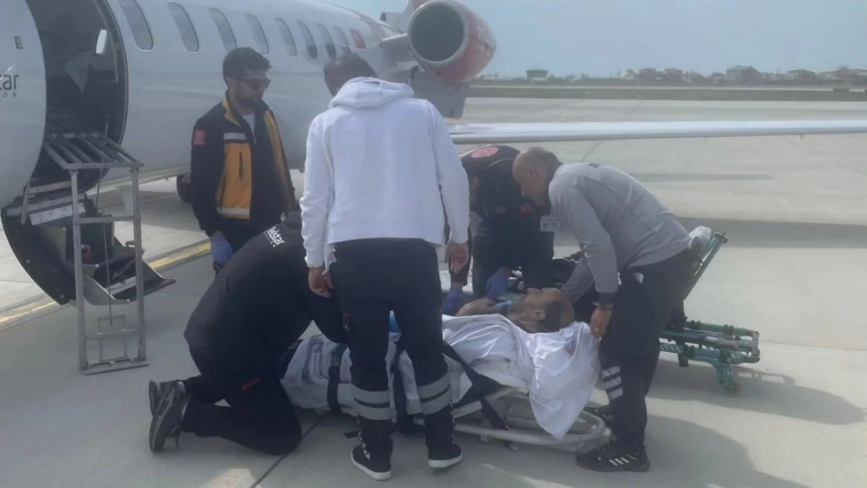 Van'da 58 yaşındaki hasta için ambulans uçak havalandı