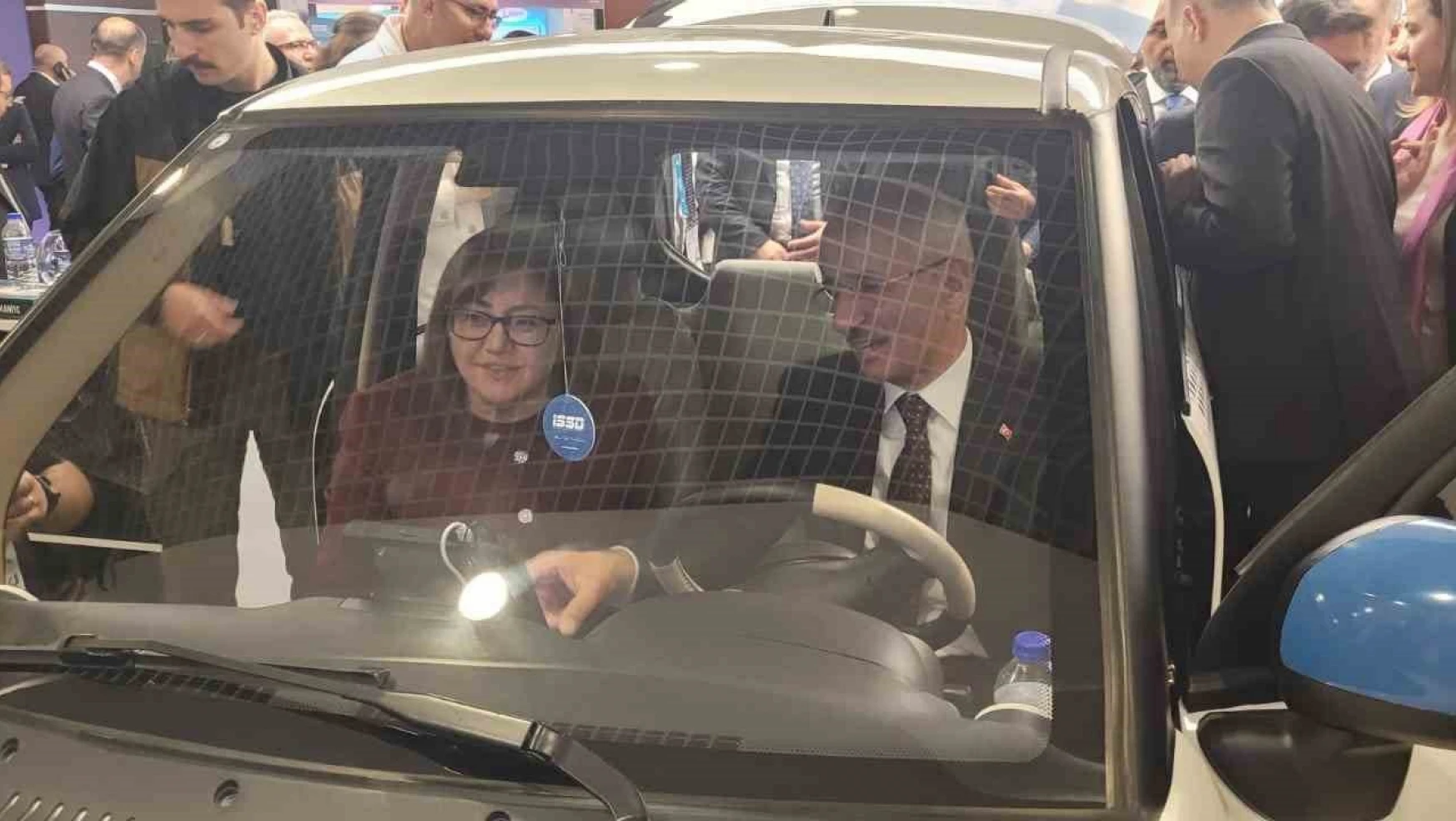Yüzde yüz yerli ve elektrikli mini araç 'Mango Car' Ankara'da tanıtıldı