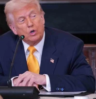 Trump'tan Kanada'dan ithal edilen tüm çelik ve alüminyuma uygulanan vergiyi yüzde 50'ye çıkardı