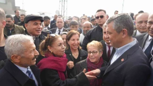 Özgür Özel Nurdağı'nda depremzedelerle bir araya geldi