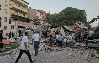 AFAD, Balıkesir'in Sındırgı ilçesinde 4.6. ve 4.1. büyüklüklerinde iki artçı deprem daha meydana geldiğini bildirdi.