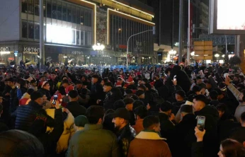 Başkent Ankara'da yeni yıl heyecanı sokaklara taştı