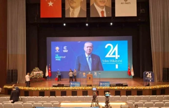 Bahçeli'den AK Parti'ye anlamlı çiçek