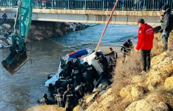 Şanlıurfa'da kanala uçan otomobildeki kayıp 3 kişinin cesedine ulaşıldı