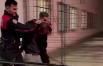 Sarıçam'da dehşet anları: Arkadaşını vuran şüpheli yakalandı