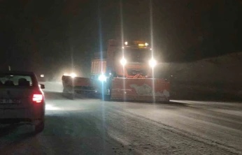 Son dakika: Van'da 341 köy yolu kapandı, okullar tatil edildi