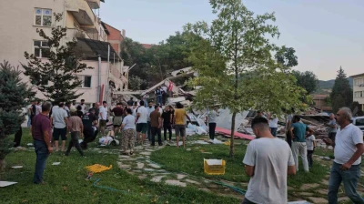 AFAD: Balıkesir Sındırgı merkezli saat 19.53'te 6.1 büyüklüğünde deprem meydana geldi