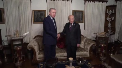 Cumhurbaşkanı Erdoğan, MHP lideri Devlet Bahçeli'yi Beytepe'de bulunan konutunda ziyaret ediyor.