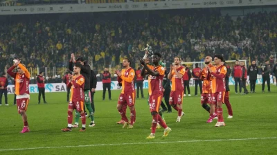 Galatasaray, Kadıköy'de iyi performansını sürdürdü