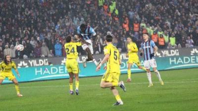 Nefes kesen maçta Fenerbahçe, Trabzonspor'u 3-2 mağlup etti