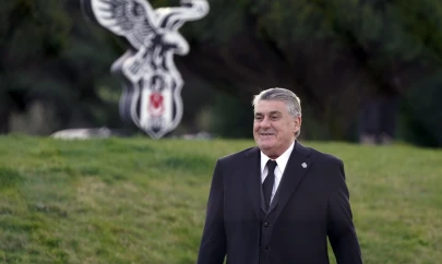 Beşiktaş Olağan Seçimli Genel Kurulu'nda Serdal Adalı, yeniden başkanlığa seçildi.