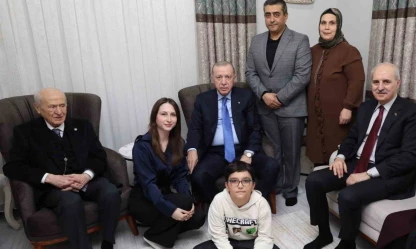 Osmaniye'de depremzede ailenin yeni evine Erdoğan ve Bahçeli konuk oldu