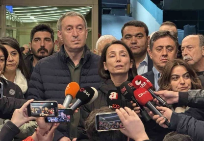DEM Parti Eş Genel Başkanları, Sırrı Süreyya Önder'e hastanede ziyarette bulundu