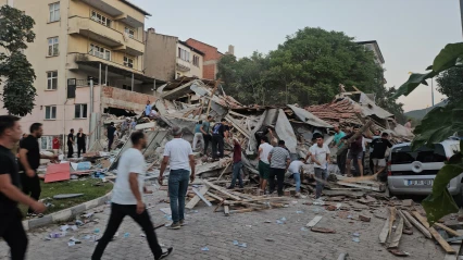 AFAD, Balıkesir'in Sındırgı ilçesinde 4.6. ve 4.1. büyüklüklerinde iki artçı deprem daha meydana geldiğini bildirdi.