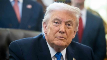 Trump: 'Epstein'ın adasına hiç gitmedim, ancak bu sahtekar Demokratların ve bağışçılarının neredeyse tamamı gitti'