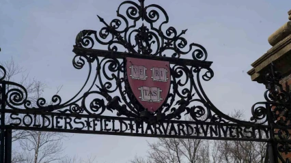 Trump yönetimi Harvard Üniversitesi'nin yabancı öğrenci kabulünü yasakladı