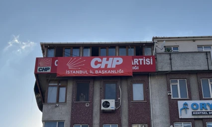 Ankara 3. Asliye Hukuk Mahkemesi, CHP'nin 8 Ekim 2023 tarihinde gerçekleştirilen İstanbul İl Kongresi'nin iptali istemiyle açılan davayı usulden reddetti