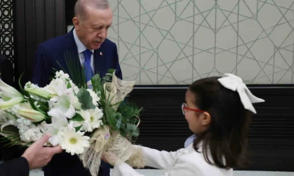 Cumhurbaşkanı Erdoğan, 23 Nisan'da minik misafirlerini ağırladı