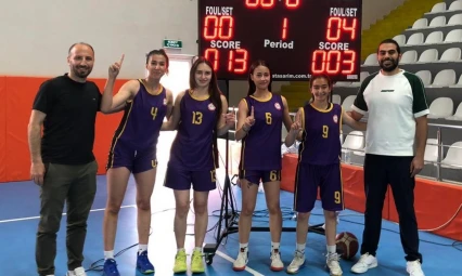 Erzincan'ın kızları Rize'nin şampiyonu