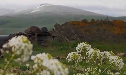 Kars'ta Dumanlı Dağı'nın zirvesine kar yağdı