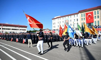 Erzurum'da Polis adaylarının mezuniyet coşkusu