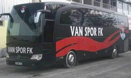 Van Büyükşehir Belediyesi Vanspor FK'den otobüs desteğini kesti