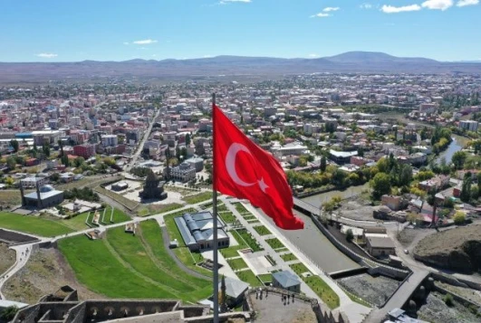 Kars Kalesi'nin heybeti büyüledi