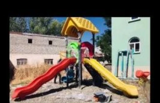 Ağrı Belediyesi'nden Ozanlar Köyü çocuklarına jest