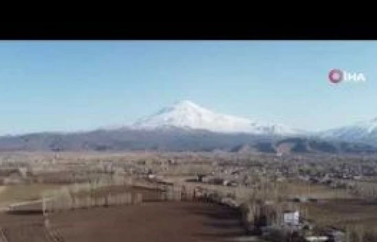 Ağrı Dağı'ndan kartpostallık görüntü