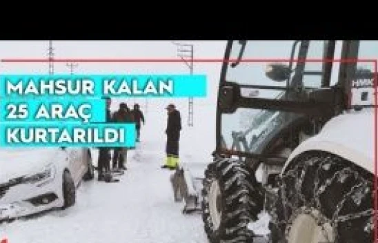 Ardahan'da tipi nedeniyle yolda kalan ambulans ve 25 araç kurtarıldı