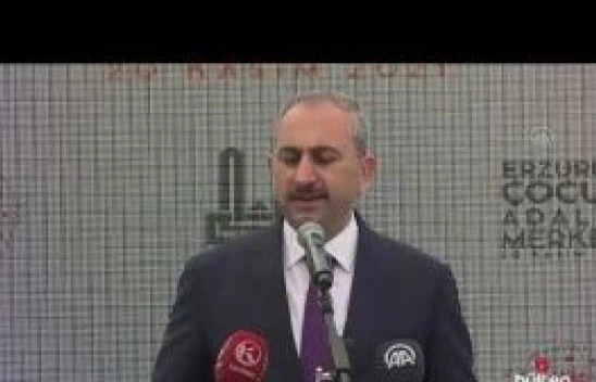 Bakan Gül: &quotBir çocuk suçlu oluyorsa, toplum olarak bizler sorumluyuz&quot.