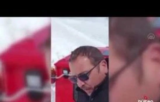 Bayburt'ta üzerine çığ düşen paletli kar aracındaki 5 kişiyi köylüler kurtardı