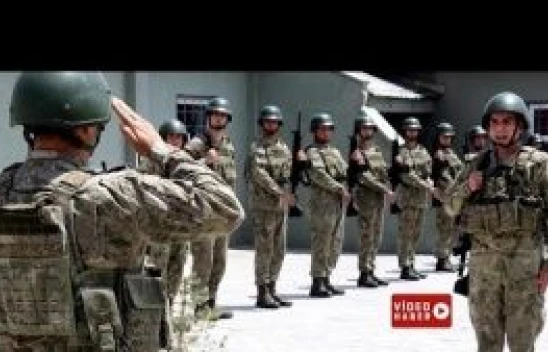 Bayramı sınır ötesinde geçiren Mehmetçikten mesaj var: &quotVatan bize emanet&quot