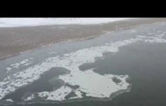 Çıldır Gölü dondu