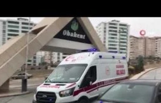 Çocuğun düşürdüğü ısıtıcı camla kapatılan balkonu küle çevirdi: 4 yaralı