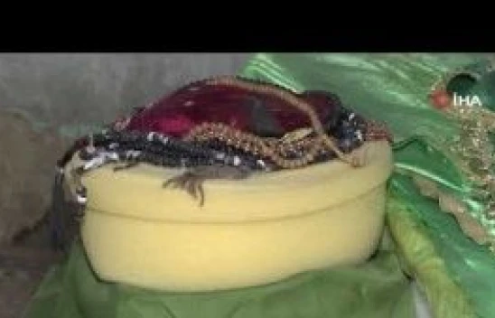 Definecilerin talan ettiği türbede tadilat başladı