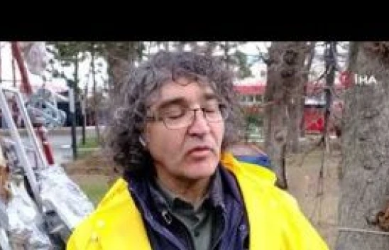 Deprem bölgesindeki enkazlardan eşya topladı, yaptığı çalışmayla farkındalık oluşturdu