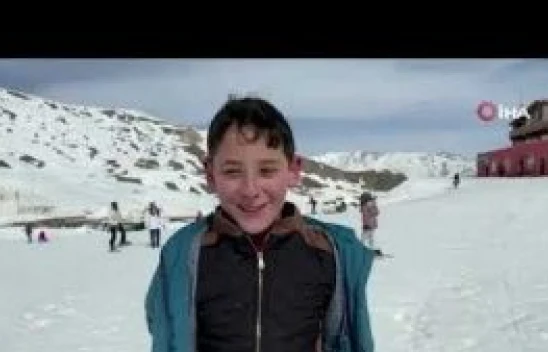 Depremzede çocuklar kayakla buluştu